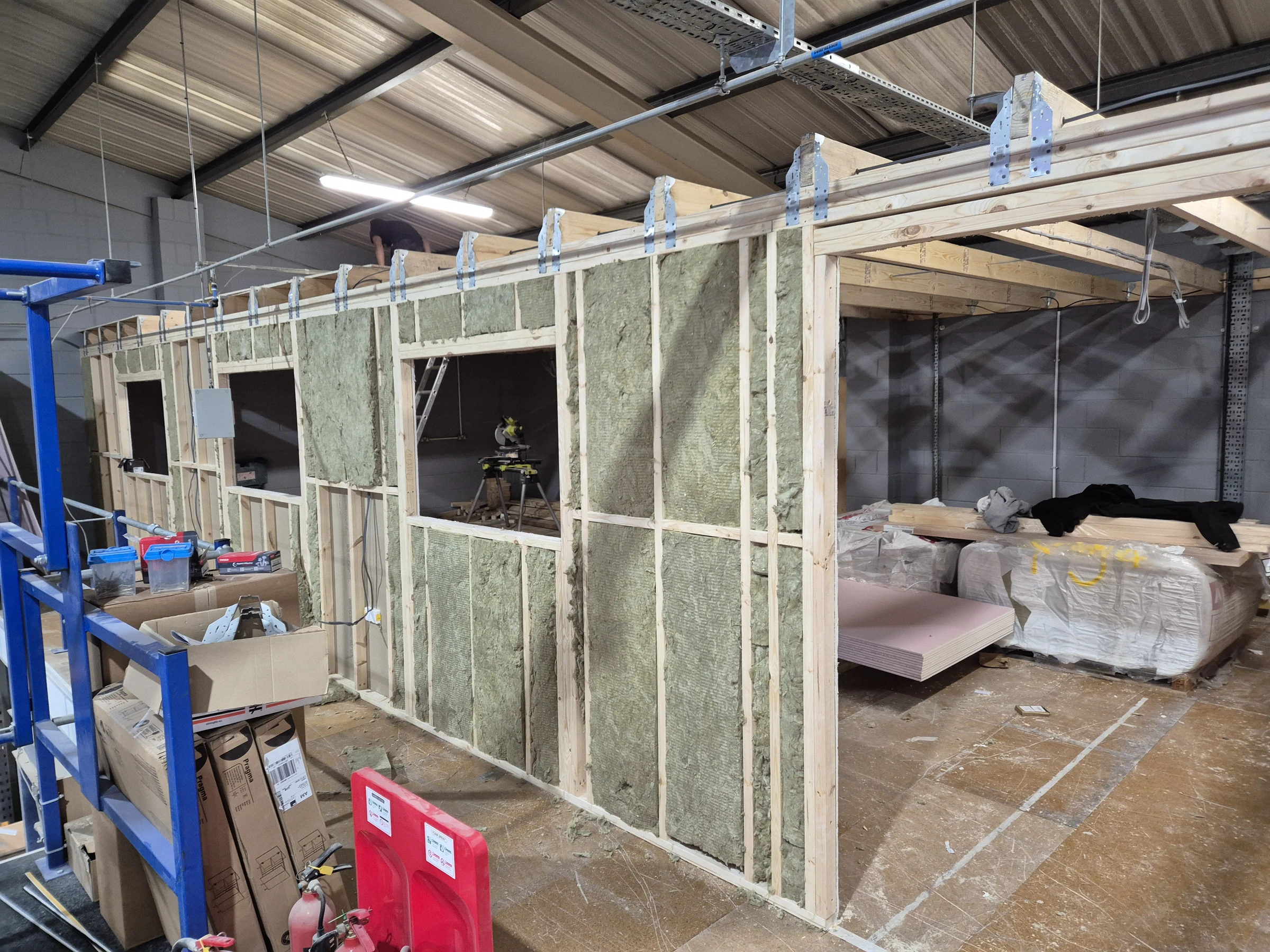 Canteen insulation stage